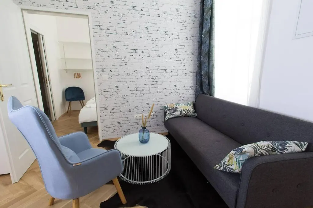 Apartment Josef'S Home I Studio In Prime Location I Patio Vienna Austria